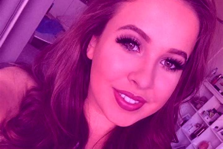 Elizabeth, 38, a red brown-eyed slavic companion based in Tolon. Offering Erotic Massage, GFE, Party Girl, Massage. Available for incall and outcall, day and...