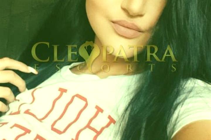 Elizabeth, 38, a red dark-eyed caucasian companion based in Guecuenkaya. Offering GFE, Duos, Tantra, OWO. Available for incall and outcall, day and evening d...