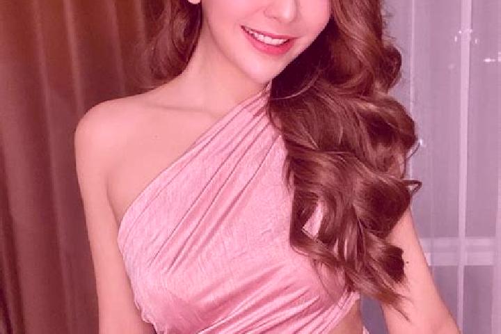 Elizabeth, 38 — Escort in Kuala Cenaku, Indonesia