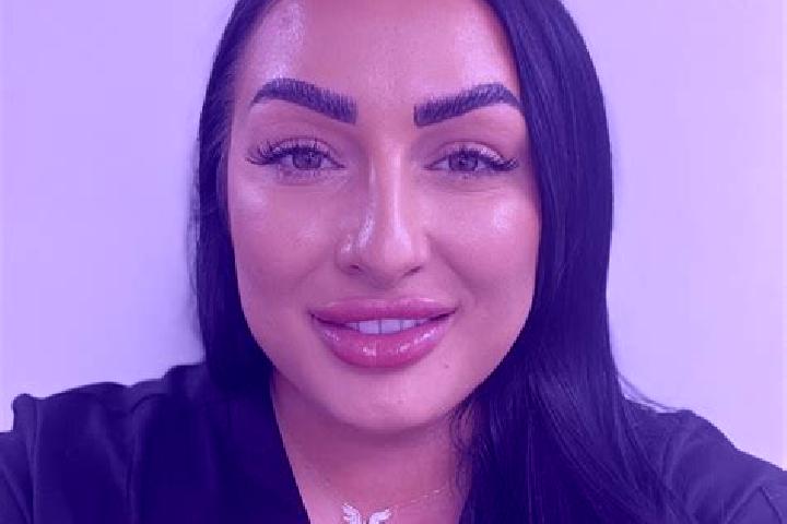 Elizabeth, 38 — Escort in Wooburn Green, United Kingdom
