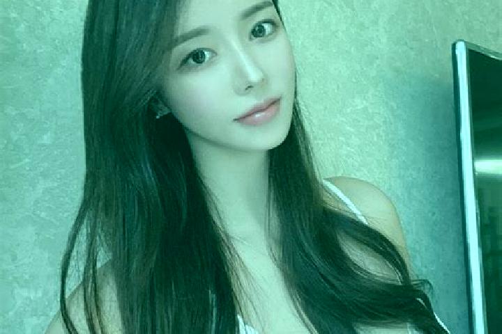 Elizabeth, 38 — Escort in Yujia ao, China