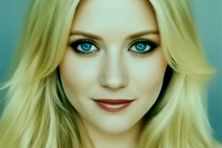 Elizabeth, 39, a blonde amber-eyed caucasian companion based in Noves. Offering Couples, Erotic Massage, Girlfriend Experience. Available for incall and outc...