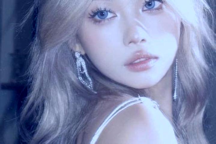 Elizabeth, 39, a blonde brown-eyed asian companion based in Slovenska Volova. Offering Dinner Date, Striptease, OWO. Available for incall and outcall, day an...