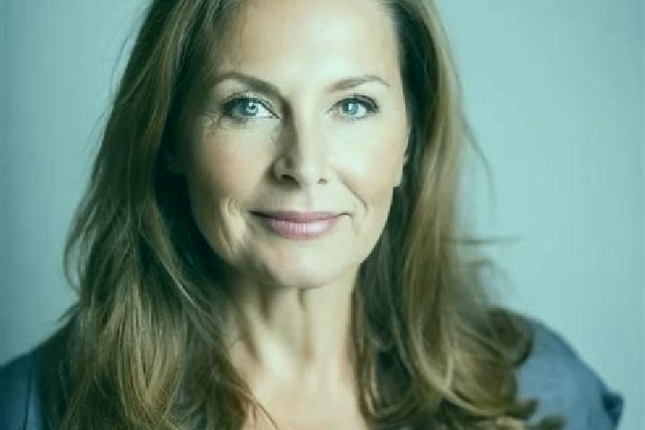 Elizabeth, 39, a brunette blue-eyed caucasian companion based in South Lismore. Offering Domination, GFE, A-Level. Available for incall and outcall, day and ...