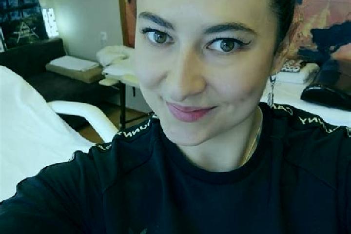 Elizabeth, 39, a brunette grey-eyed mixed companion based in Fontanars dels Alforins. Offering Deep French Kissing, Duos, Massage. Available for incall and o...