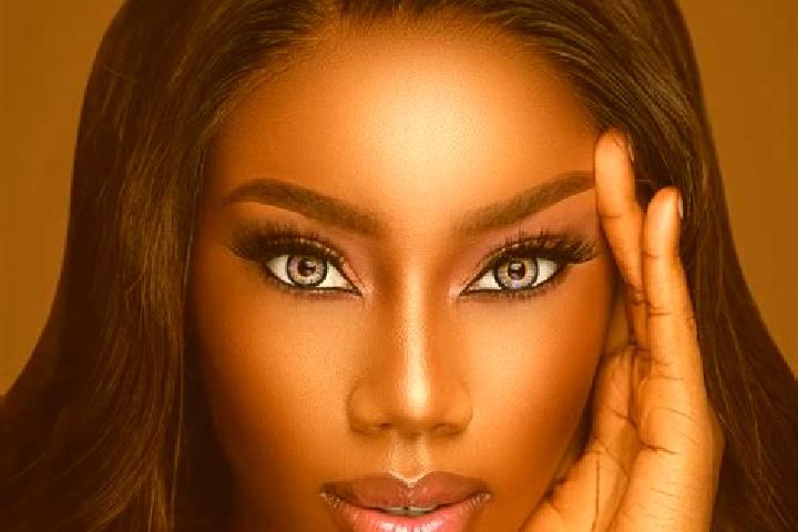 Elizabeth, 39, a red blue-eyed ebony companion based in Estelle. Offering Dinner Date, Party Girl, Overnight, Couples. Available for incall and outcall, over...