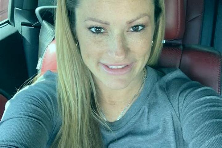 Elizabeth, 39, a red grey-eyed caribbean companion based in Chittanur. Offering Girlfriend Experience, Overnight, 69, Fetish. Available for incall and outcal...