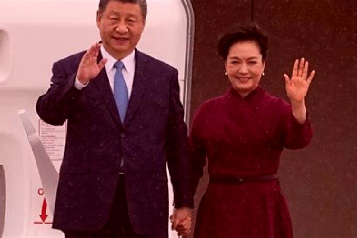 Elizabeth, 39 — Escort in Liyuan, China