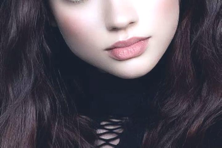 Ella, 20, a auburn dark-eyed european companion based in Orbeni. Offering BDSM, Girlfriend Experience. Available for incall and outcall, day and evening dates.