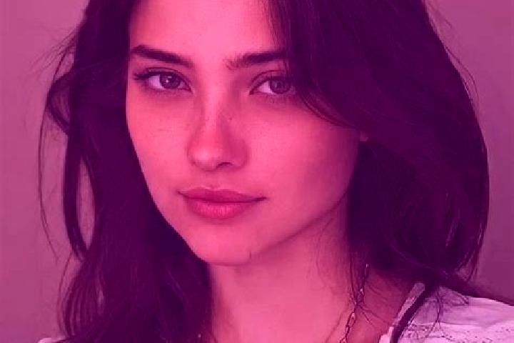 Ella, 20, a black brown-eyed indian companion based in Gottlob. Offering BDSM, Massage, Dinner Date, OWO. Available for incall and outcall, overnight booking...