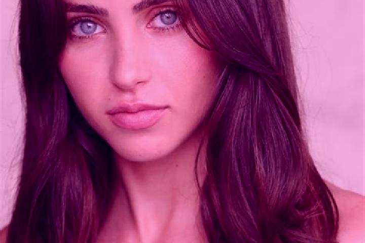 Ella, 20, a blonde dark-eyed latina companion based in Barurao. Offering Fetish, Dinner Date, BDSM. Available for incall and outcall, overnight bookings avai...