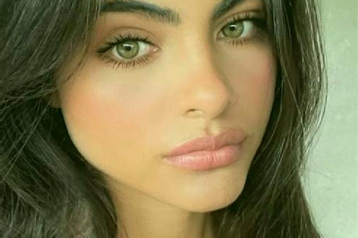 Ella, 20, a brunette dark-eyed middle eastern companion based in Daoule. Offering Erotic Massage, Overnight, GFE, Fetish. Available for incall and outcall, o...