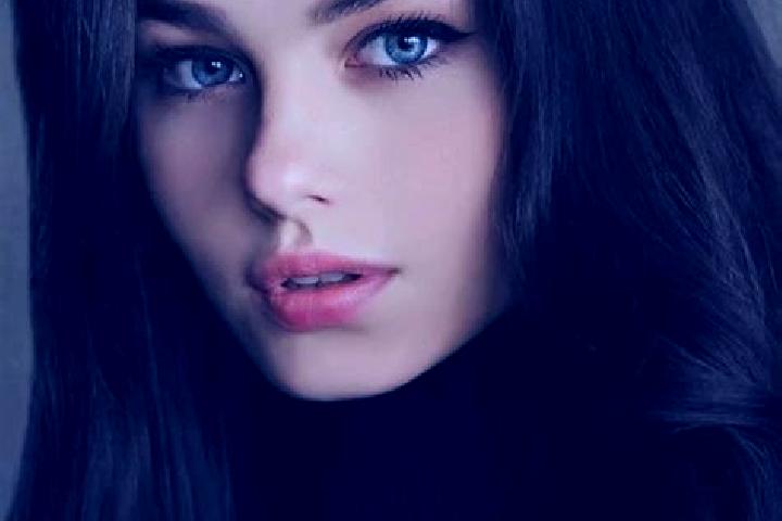 Ella, 20, a brunette grey-eyed caucasian companion based in Nagai. Offering BDSM, Couples, 69. Available for incall and outcall, day and evening dates.