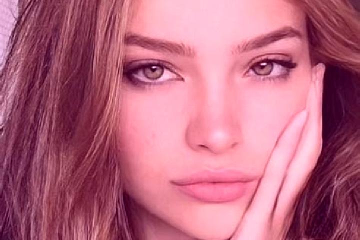 Ella, 20, a dark blonde hazel-eyed mixed companion based in Ungersheim. Offering 69, Striptease, CIM. Available for incall and outcall, day and evening dates.