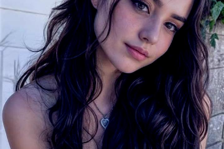 Ella, 20, a red hazel-eyed caribbean companion based in De Panne. Offering CIM, Roleplay, OWO, Party Girl, GFE. Available for incall and outcall, overnight b...