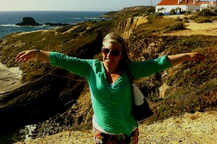 Ella, 20 — Escort in Almograve, Portugal