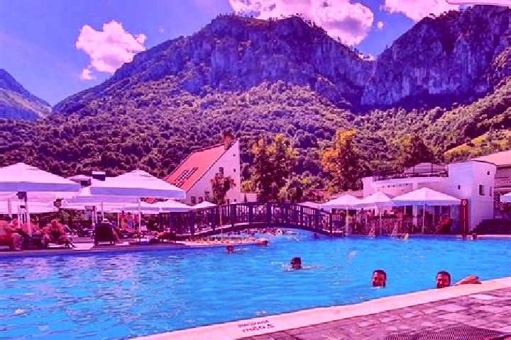 Ella, 20 — Escort in Baile, Romania