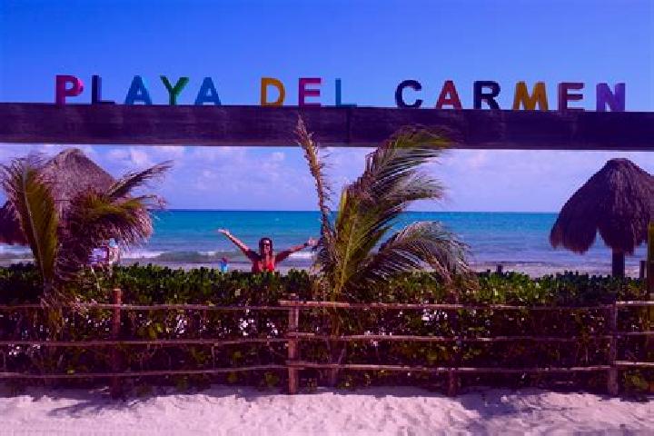 Ella, 20 — Escort in Laguna del Carmen, Mexico