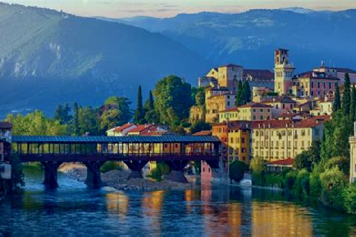Ella, 20 — Escort in San Bassano, Italy