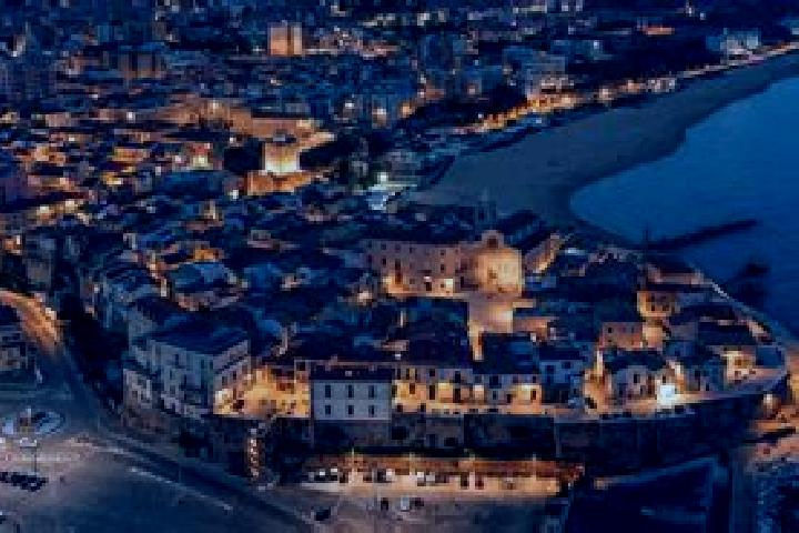 Ella, 20 — Escort in San Giuliano di Puglia, Italy