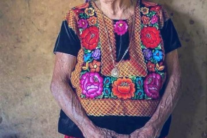 Ella, 20 — Escort in San Juan Guichicovi, Mexico