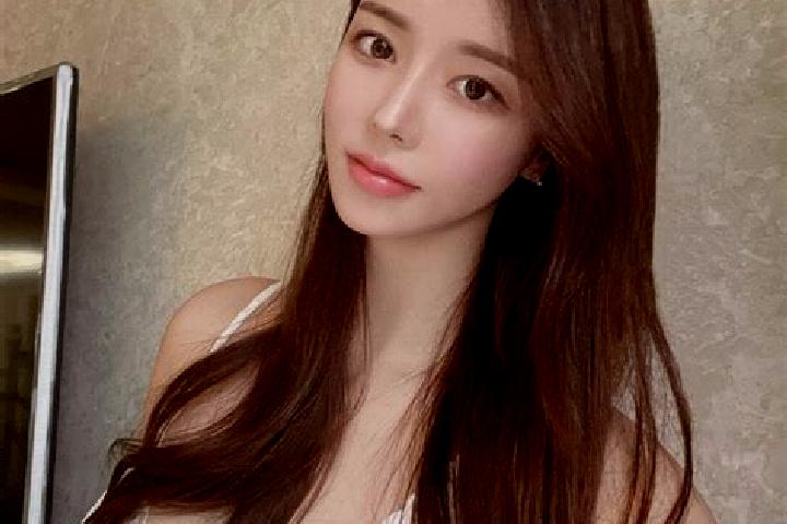 Ella, 20 — Escort in Sancarli, Turkey