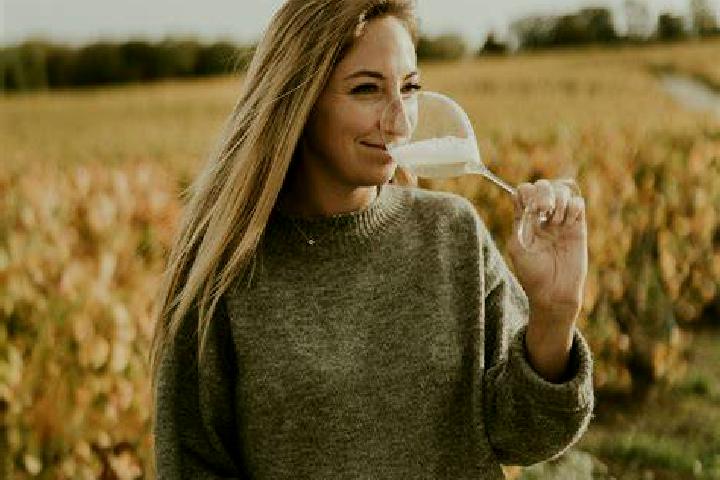 Ella, 20 — Escort in Villers-Marmery, France