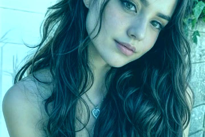 Ella, 21, a auburn hazel-eyed middle eastern companion based in Ataura. Offering BDSM, A-Level, Party Girl, Tantra. Available for incall and outcall, day and...