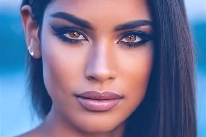 Ella, 21, a black brown-eyed latina companion based in Brezoi. Offering Girlfriend Experience, Couples, 69. Available for incall and outcall, overnight booki...