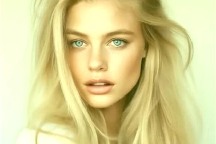 Ella, 21, a blonde brown-eyed caucasian companion based in Soras. Offering Girlfriend Experience, OWO. Available for incall and outcall, day and evening dates.