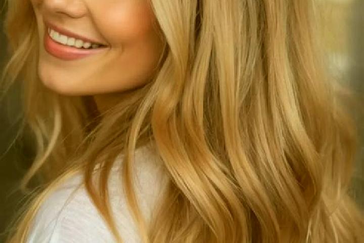Ella, 21, a blonde hazel-eyed european companion based in Kadumantung. Offering Prostate Massage, Massage, A-Level, CIM, 69. Available for incall and outcall...