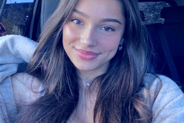 Ella, 21, a brunette blue-eyed caribbean companion based in Tuolluvaara. Offering CIM, Tantra, GFE, Duos, Party Girl. Available for incall and outcall, overn...