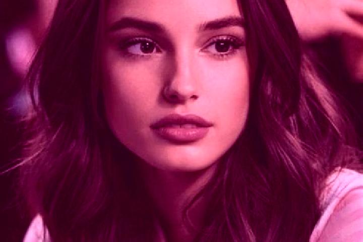 Ella, 21, a brunette brown-eyed caribbean companion based in Guaca Arriba. Offering Massage, Party Girl, Striptease, Domination. Available for incall and out...