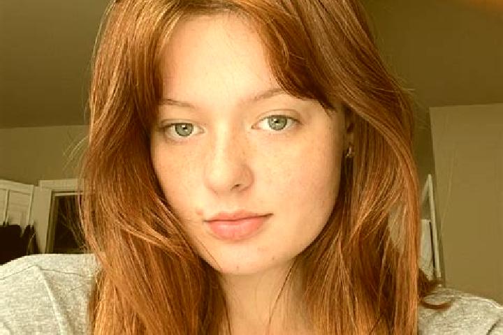 Ella, 21, a chestnut grey-eyed asian companion based in Ricca. Offering A-Level, 69, GFE. Available for incall and outcall, day and evening dates.