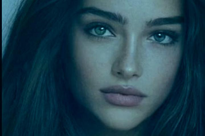 Ella, 21, a chestnut grey-eyed caucasian companion based in Cebadilla Chica. Offering Party Girl, Fetish. Available for incall and outcall, overnight booking...
