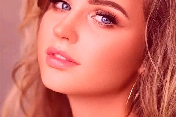 Ella, 21, a dark blonde blue-eyed european companion based in Auxi-le-Chateau. Offering Domination, A-Level, Deep French Kissing, Massage. Available for inca...