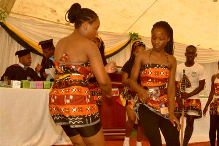 Ella, 21 — Escort in Beatrice, Zimbabwe