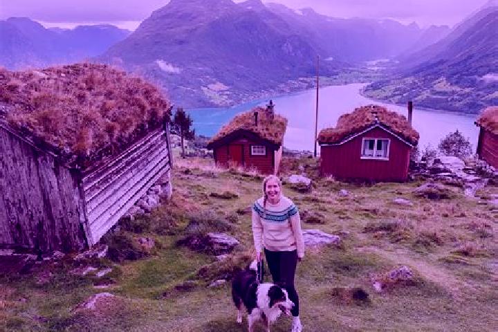 Ella, 21 — Escort in Botngard, Norway