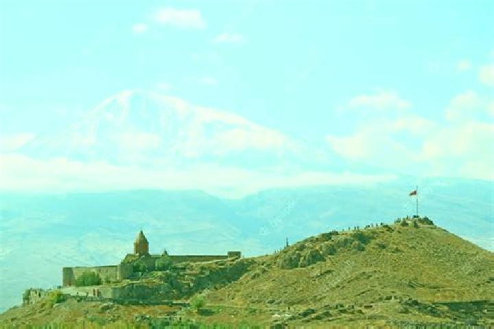 Ella, 21 — Escort in Harzhis, Armenia