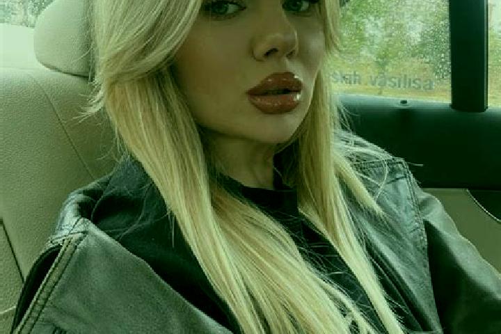 Ella, 21 — Escort in Igis, Switzerland