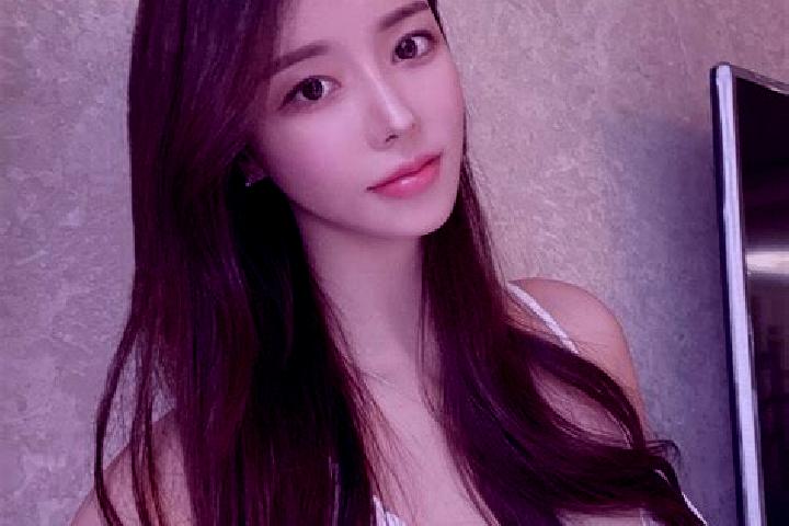 Ella, 21 — Escort in Jirmeng, China