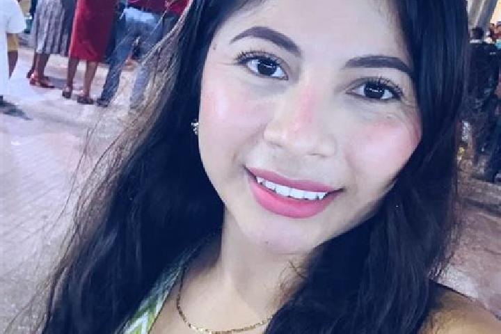 Ella, 21 — Escort in Jolochero, Mexico
