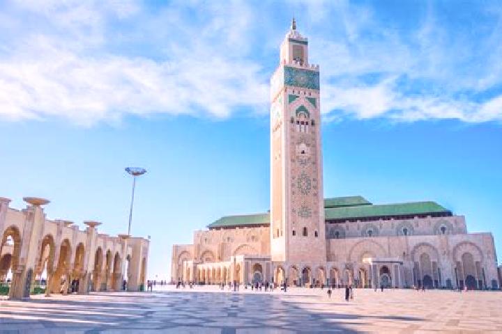 Ella, 21 — Escort in Sidi Rahal, Morocco