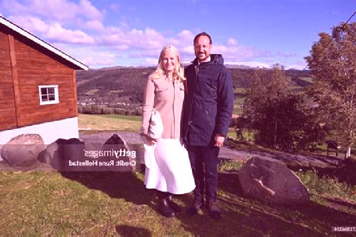 Ella, 21 — Escort in Storen, Norway