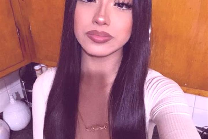 Ella, 22, a black brown-eyed latina companion based in Rajec. Offering Couples, Travel Companion, Girlfriend Experience, GFE, Dinner Date. Available for inca...