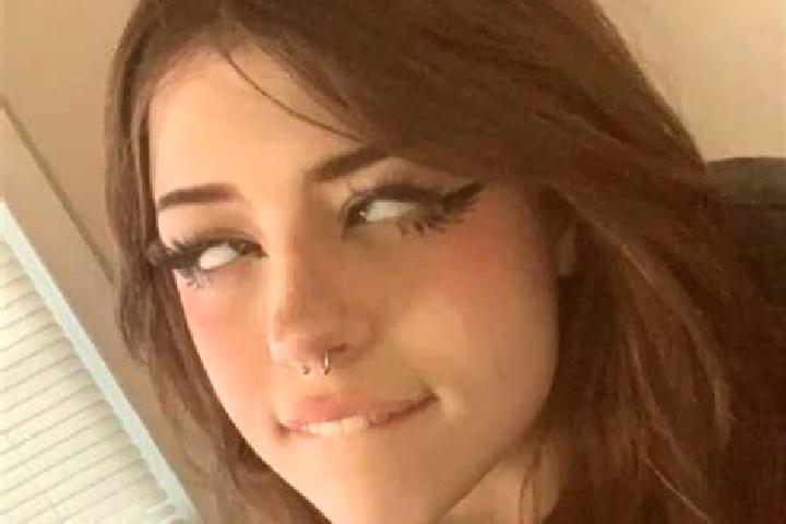 Ella, 22, a black grey-eyed indian companion based in Neuhof. Offering BDSM, OWO. Available for incall and outcall, overnight bookings available.