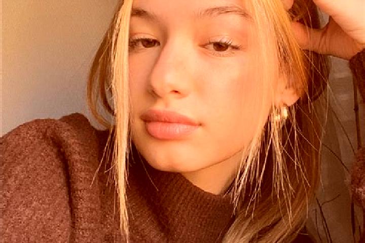 Ella, 22, a blonde brown-eyed mediterranean companion based in Parkway. Offering Deep French Kissing, Girlfriend Experience, 69. Available for incall and out...