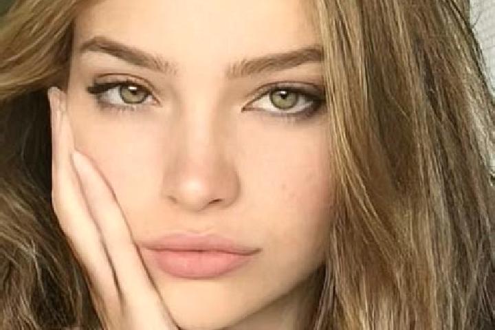 Ella, 22, a dark blonde hazel-eyed european companion based in Bunya. Offering Overnight, Couples, Duos. Available for incall and outcall, overnight bookings...