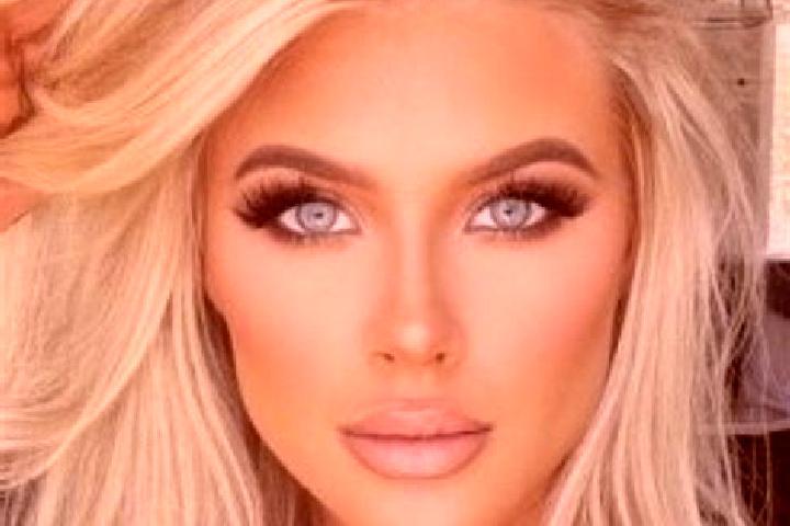Ella, 22, a platinum blonde hazel-eyed ebony companion based in Casarejos. Offering Domination, Overnight, BDSM. Available for incall and outcall, day and ev...