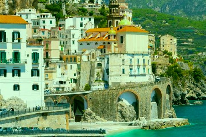 Ella, 22 — Escort in Ceraso, Italy